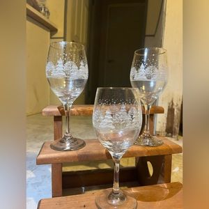 libbey winter wonderland wine glasses w gold trim. $10 each or $20 for all